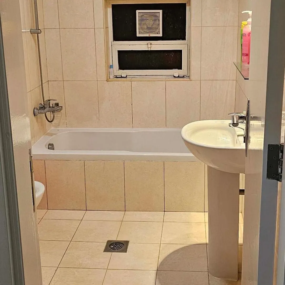 Cozy Room With Sharing Washroom Abu Dhabi Guest house