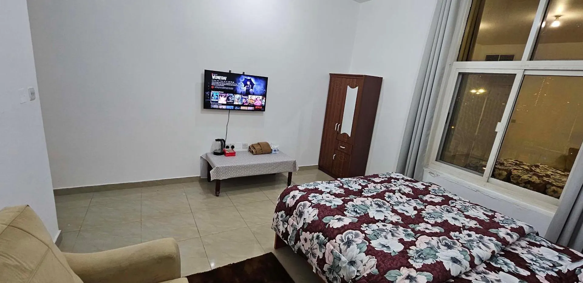 Cozy Room With Sharing Washroom Abu Dhabi Guest house